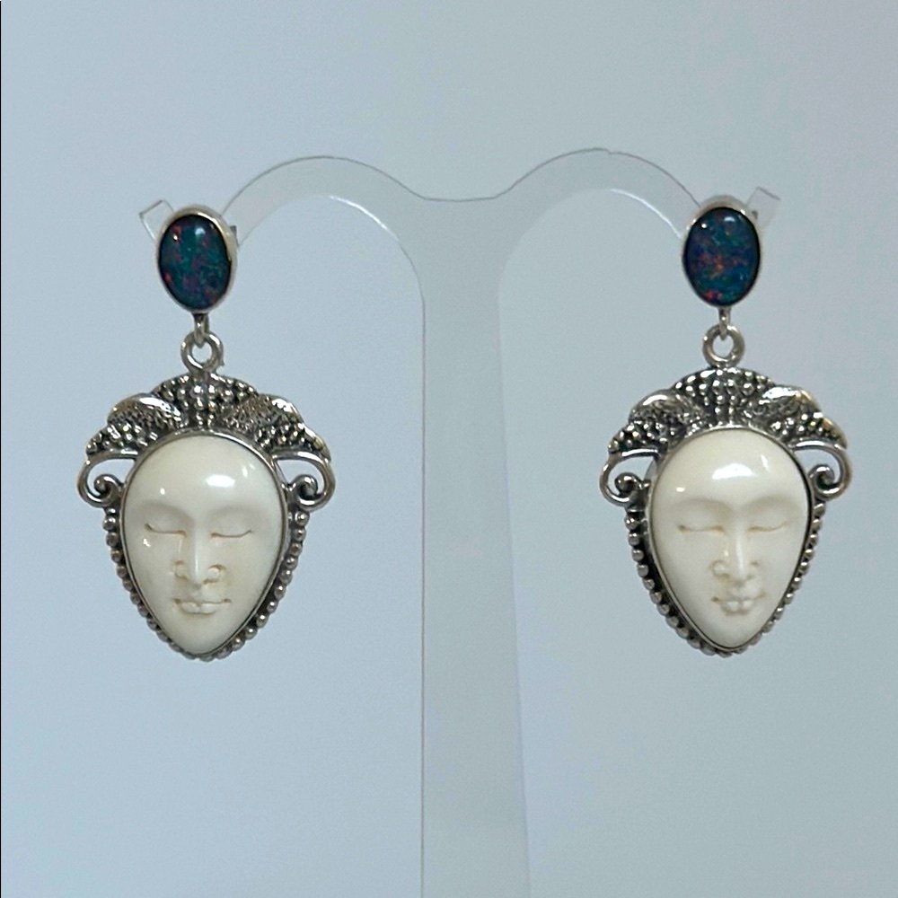 Elegant 925 Silver Carving White Face Opal stone Earrings